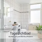 Benville - Fuer Kurztrip & Business - Waschmaschine - Wlan - Mikrowelle & Nespresso - Supermarkt 3min - Porzellanmanufaktur 10min Apartment Meissen