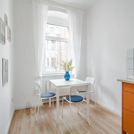 Benville - Wlan - Smart-tv - Free Parking Apartment *